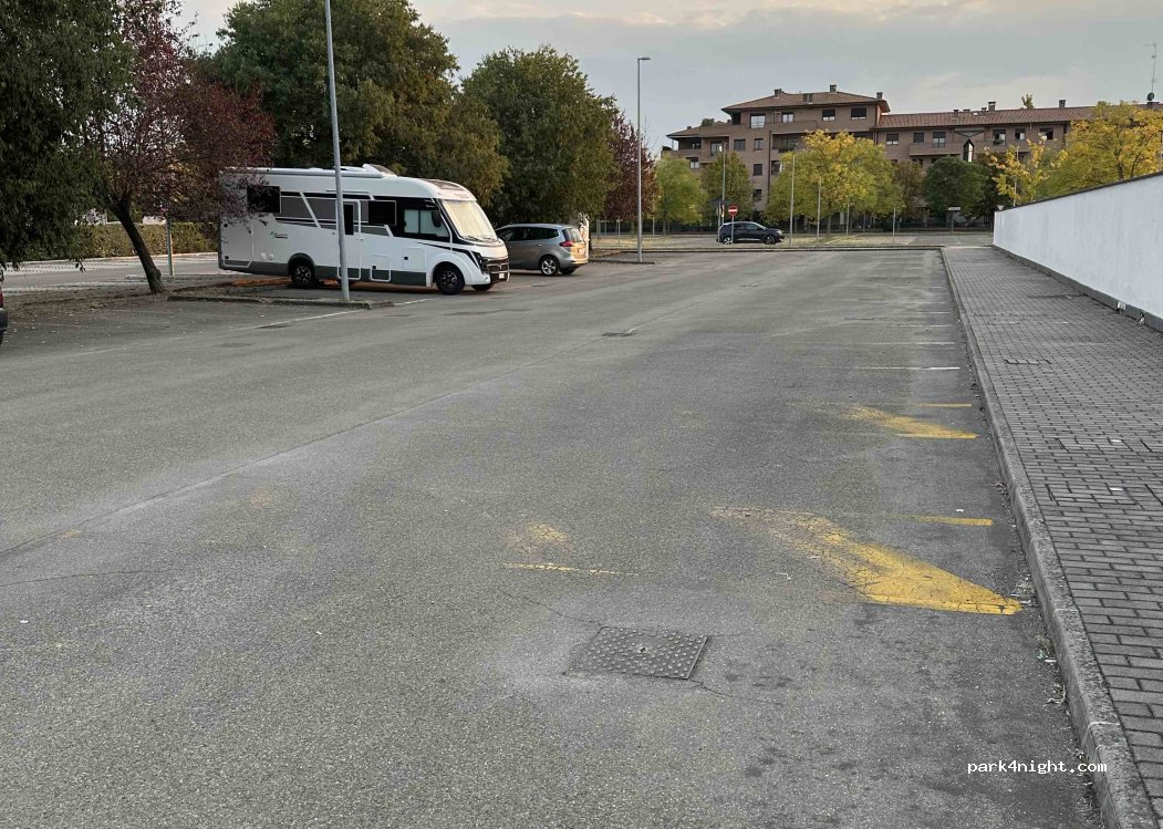 (41128) Modena - Viale Leonardo da Vinci — foto 2