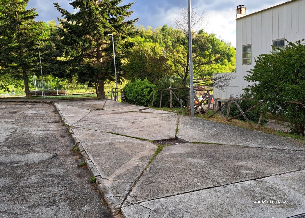 (61029) Urbino - Viale Pablo Neruda — foto 3