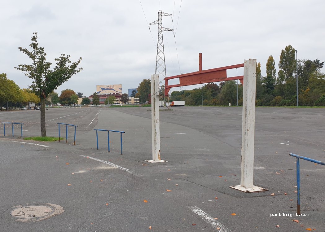 (71300) Montceau-les-Mines - Avenue André Malraux — foto