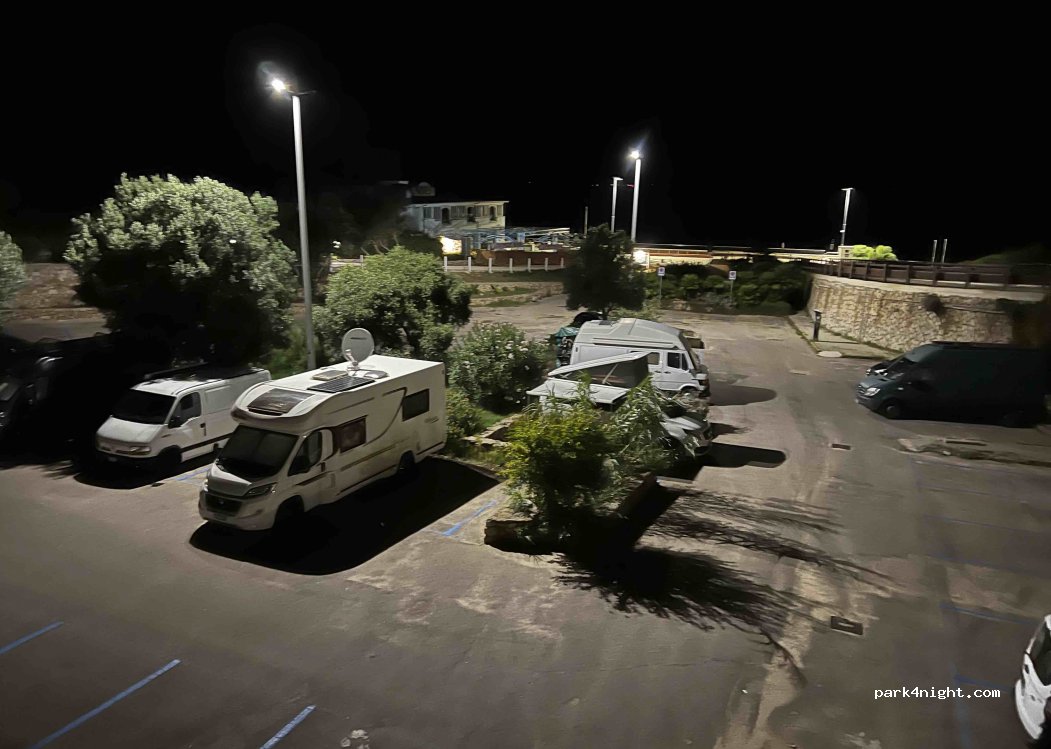 (07028) Lungòni/Santa Teresa Gallura - Via Imbriani — foto 2
