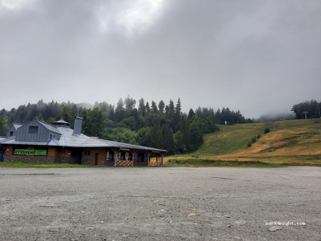 (974 04) Banská Bystrica - Unnamed Road — foto
