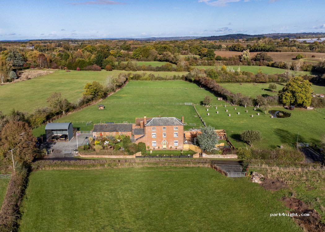 Yew Tree Farm Motorhome & Caravan Site, Aylton, Ledbury. — foto