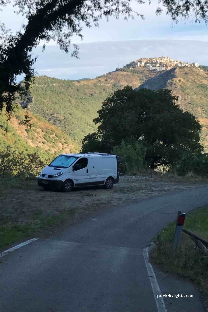 (85010) Castelmezzano - Unnamed Road — foto 2