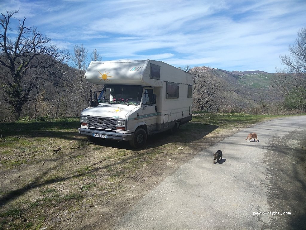 (85010) Castelmezzano - Unnamed Road — foto 3