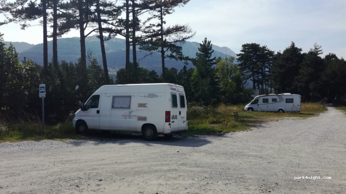 (04400) Barcelonnette - 2 Allée des Pins — foto
