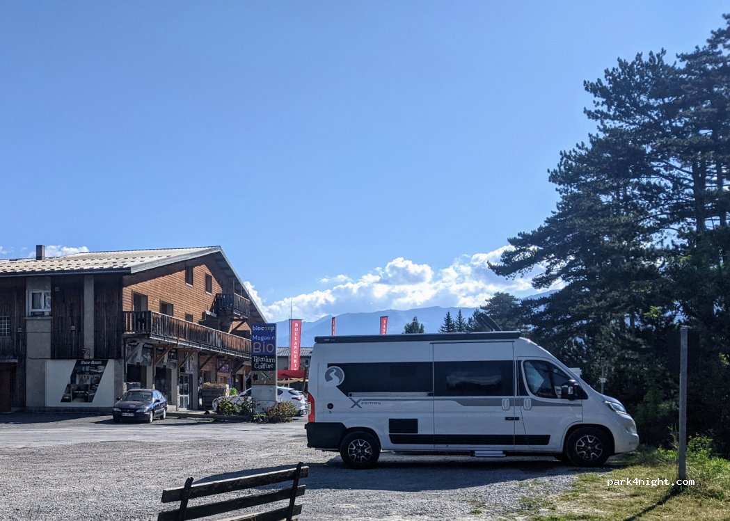 (04400) Barcelonnette - 2 Allée des Pins — foto 4