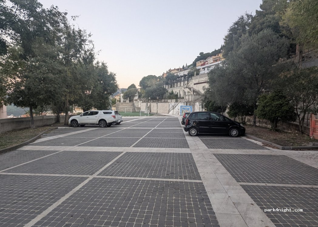 (08040) Baunei - Via Martiri — foto 2