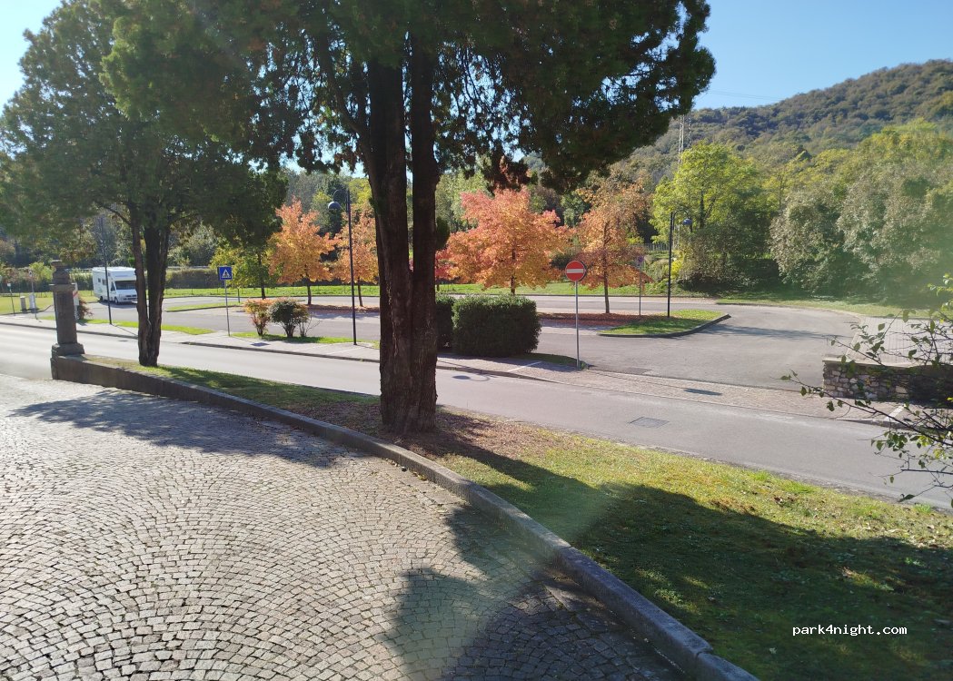 (33090) Travesio - Via Roma — foto