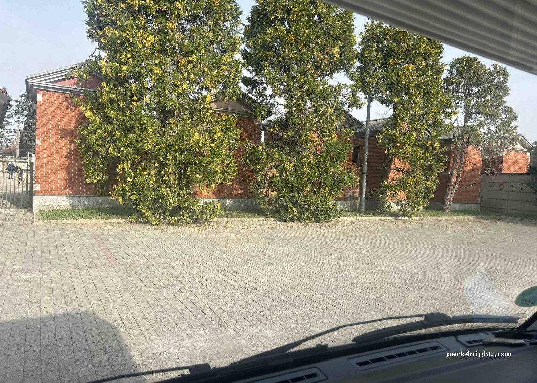 (20022) Robecchetto con Induno - Via Alcide De Gasperi — foto