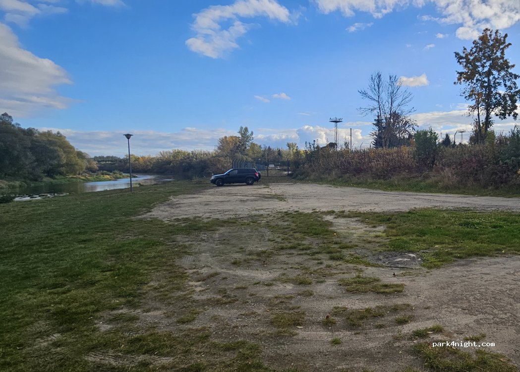 (37-465) Stalowa Wola - Spacerowa — foto 3