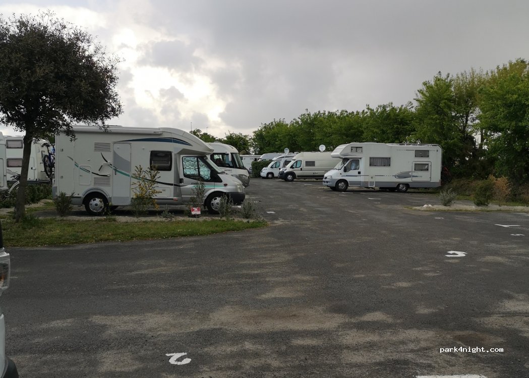 (85740) L'Épine - 3 Place des Ormeaux — foto 4