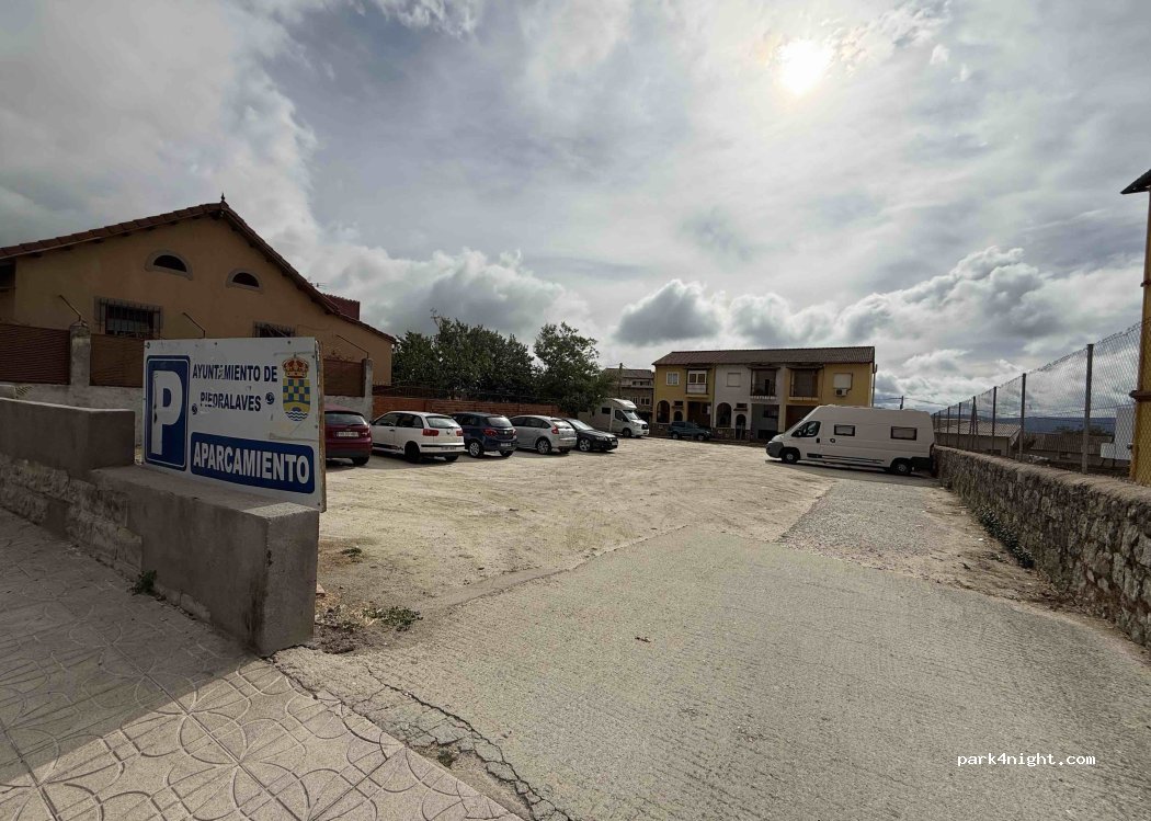 (05440) Piedralaves - Avenida de Castilla y León — foto