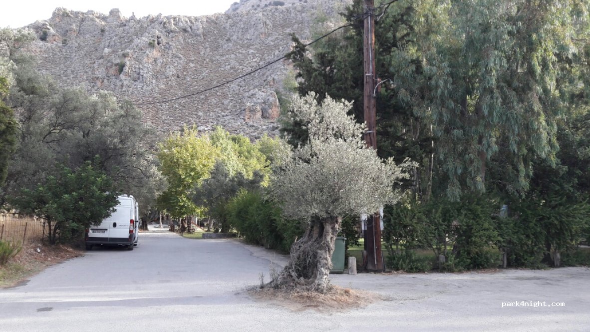 (700 02) Zaros - Unnamed Road — foto