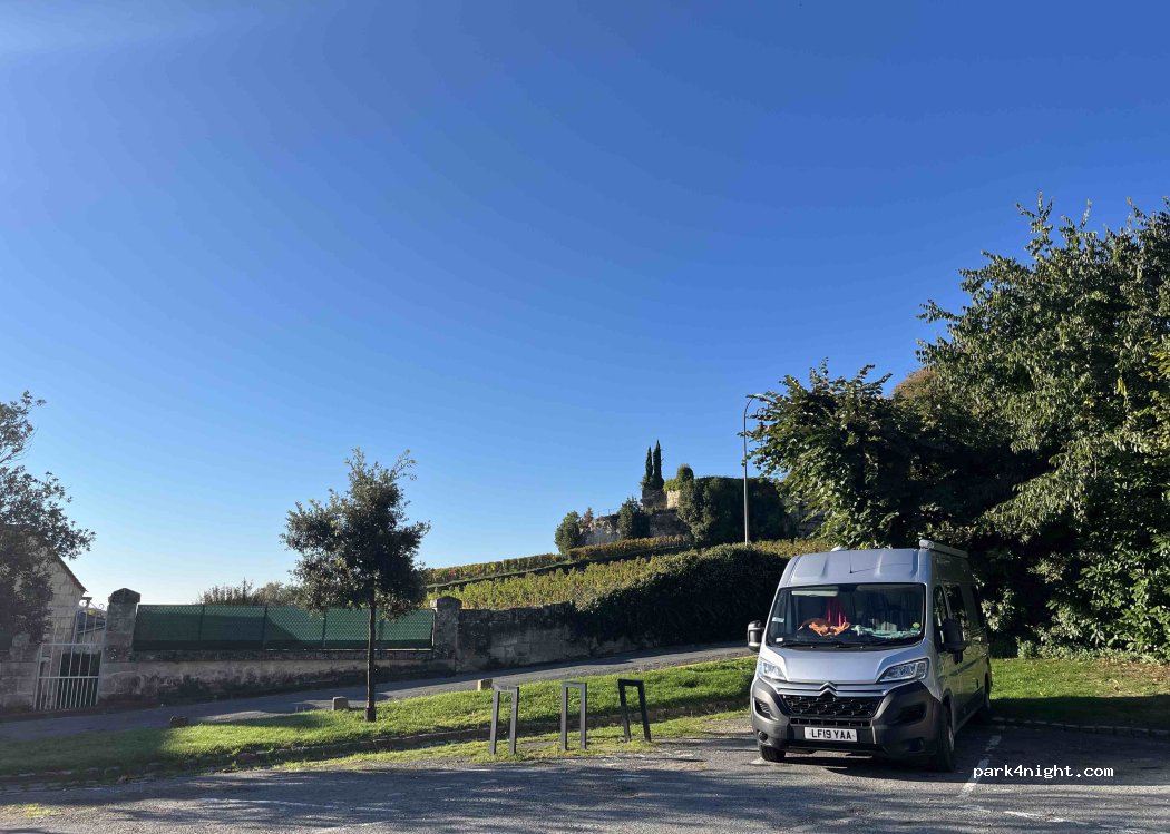 (33330) Saint-Émilion - Place Bouqueyre — foto