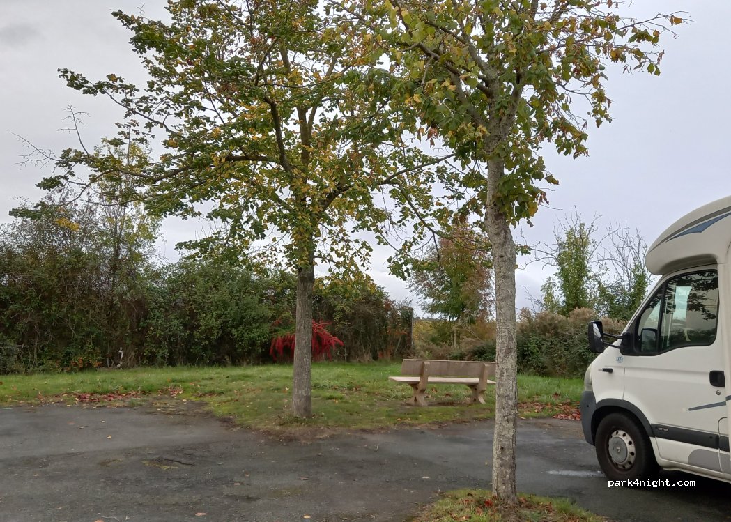 (49750) Val-du-Layon - Rue du Pont Barré — foto 2