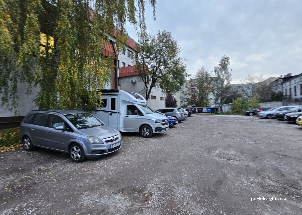 (97-300) Piotrków Trybunalski - Stefana Batorego — foto