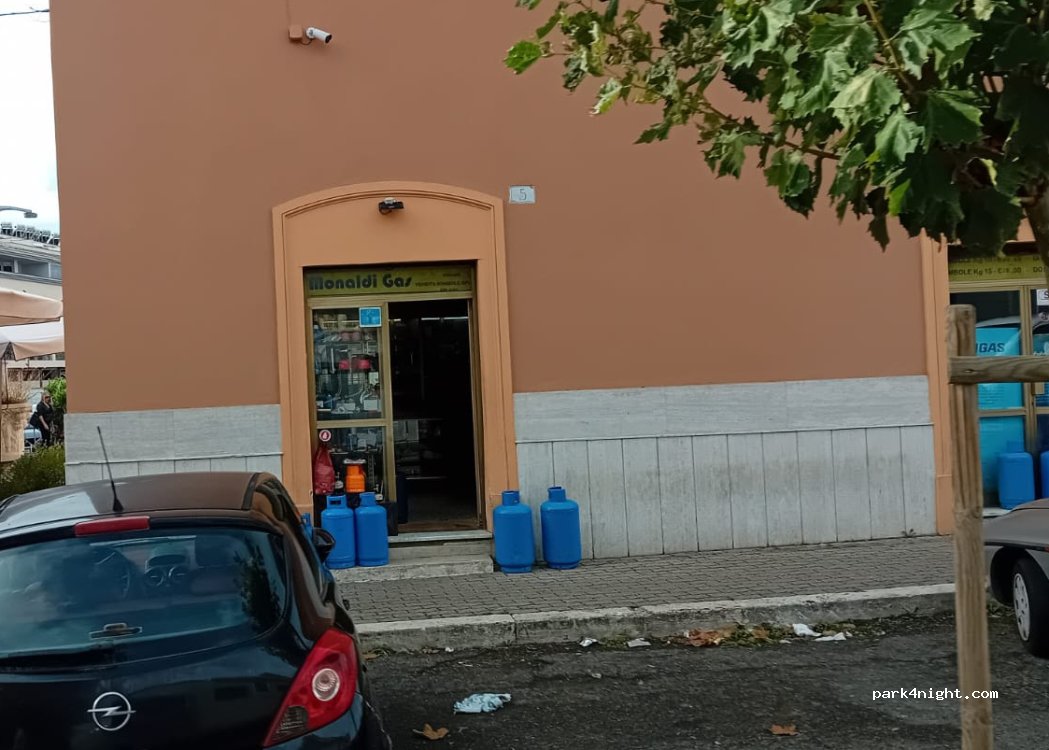 (00053) Civitavecchia - Via Roma — foto 2