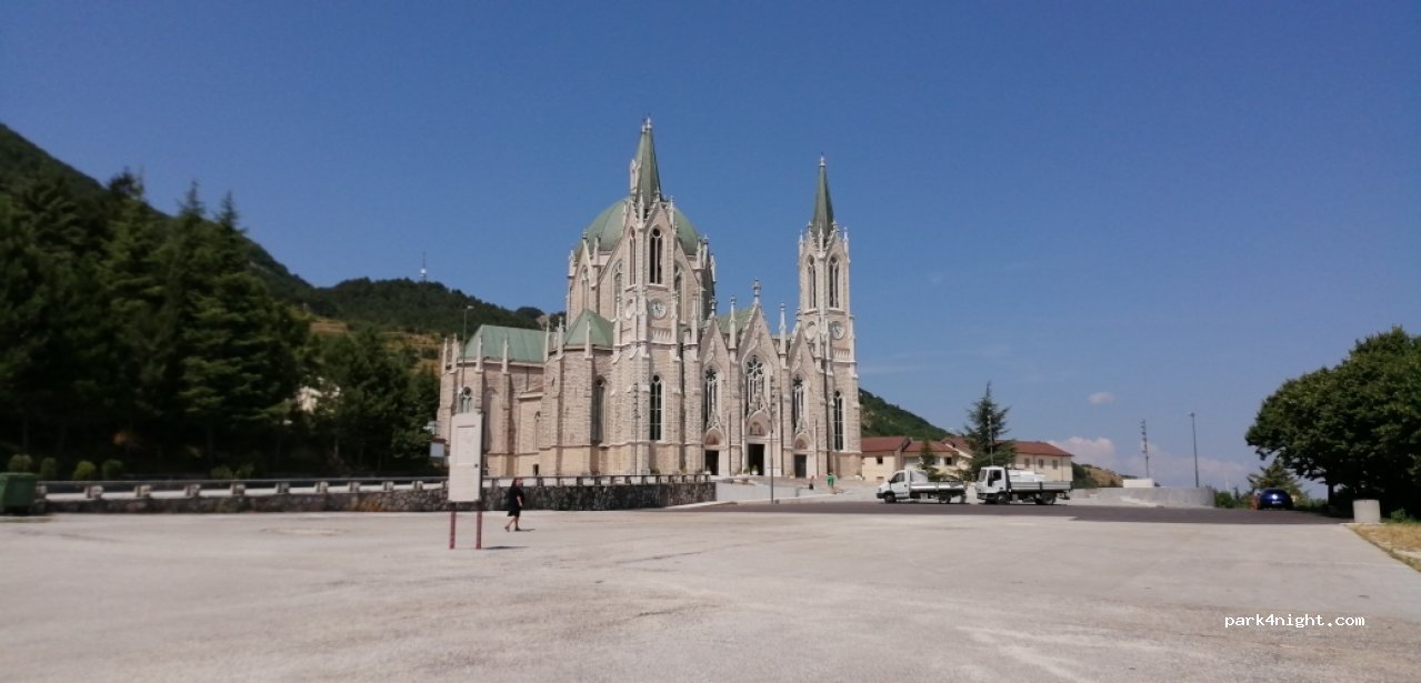 (86090) Castelpetroso - 36 Via Santuario — foto