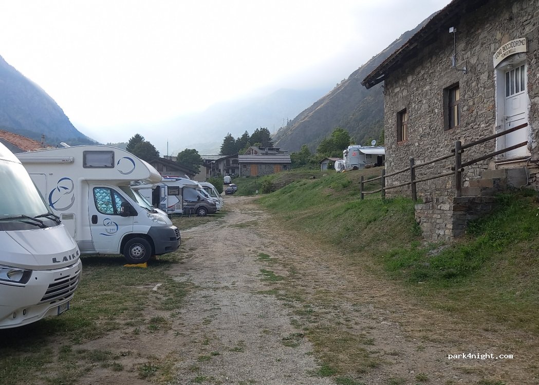 Area Sosta Camper le Casermette Fenestrelle — foto 2