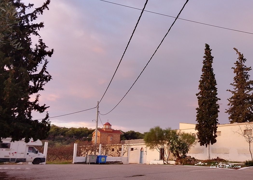 (19006) Municipal Unit of Megara - Unnamed road — foto