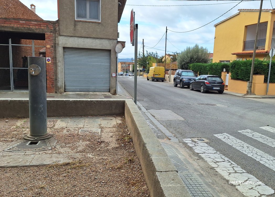 (17130) Torroella de Montgrí - Carrer Santa Margarida — foto 2