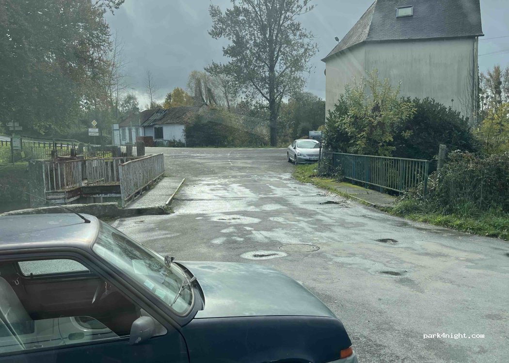 (22320) Corlay - Rue du Bout du Pont — foto