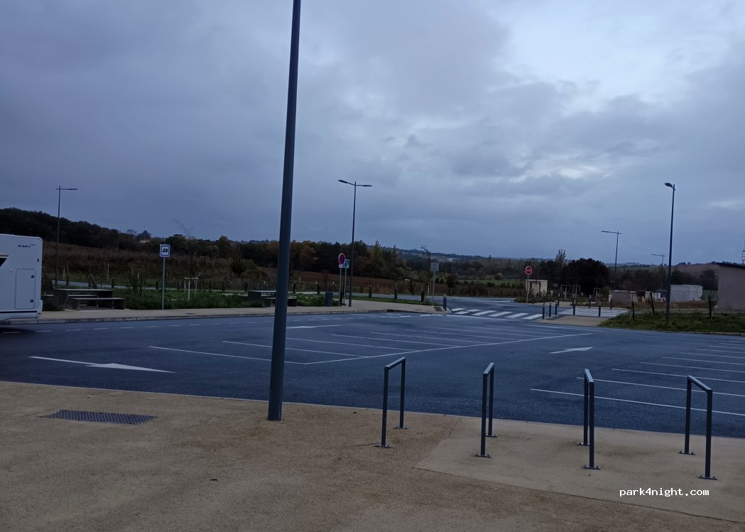 (32600) L'Isle-Jourdain - Rue Rosa Parks — foto 2