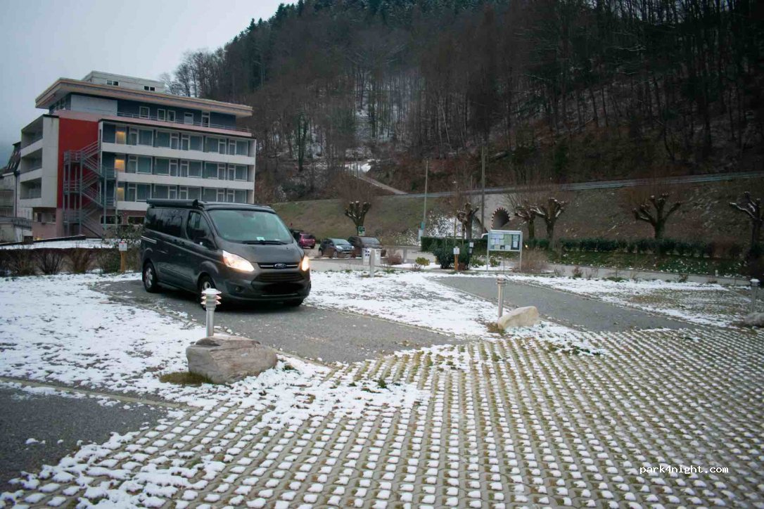 Reisemobilstellplatz An den Heilquellen — foto 2