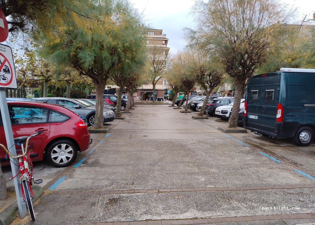 (39700) Castro-Urdiales - C. de Silvestre Ochoa, 11 — foto