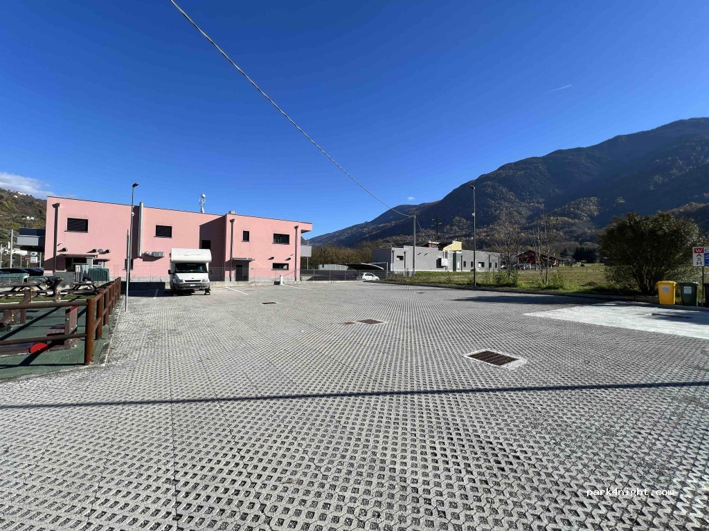 Area di Sosta Camper Castello dell'Acqua — foto 4