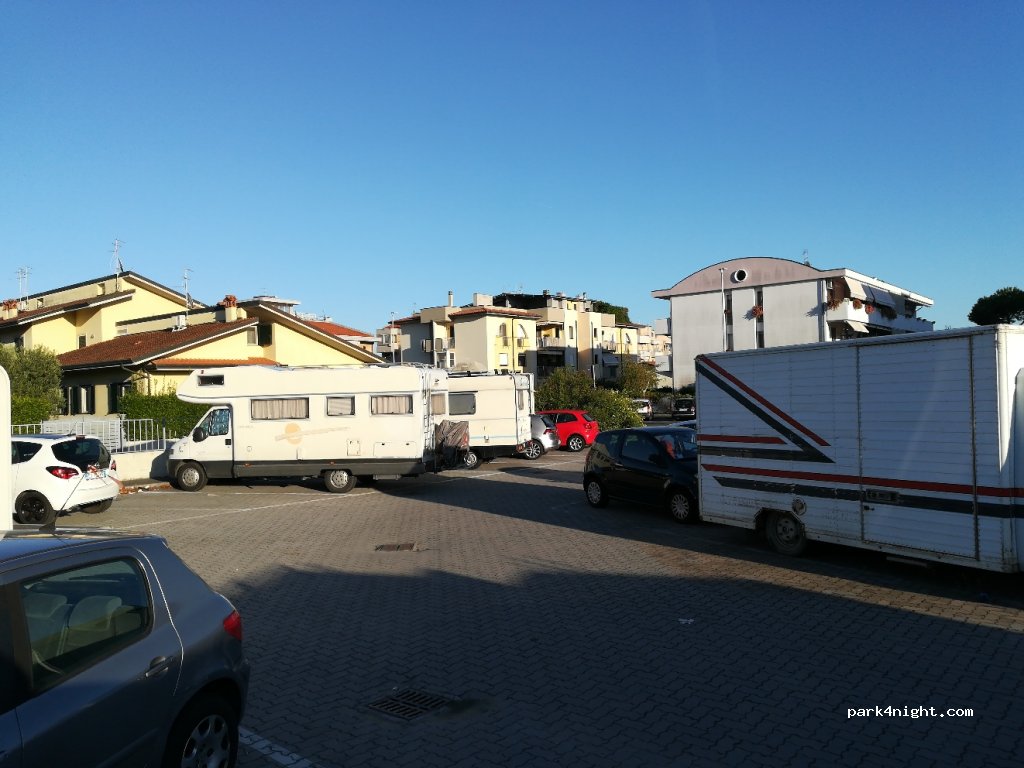 (55049) Viareggio - Via Monte Sella — foto 2