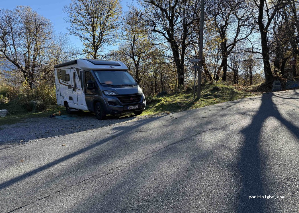(23865) Barni - Sentiero per Castel de Leves — foto 3