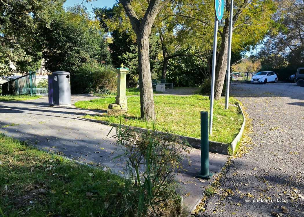 (61011) Cattolica - Via Irma Bandiera — foto 2
