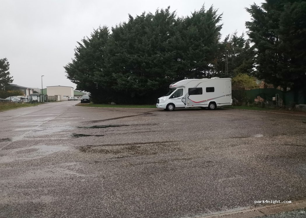 (27780) Garennes-sur-Eure - ZA de Grenelle — foto 2