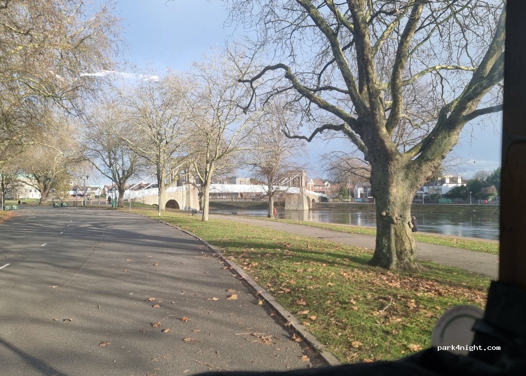 (NG2 2JS) Nottingham - Victoria Embankment — foto