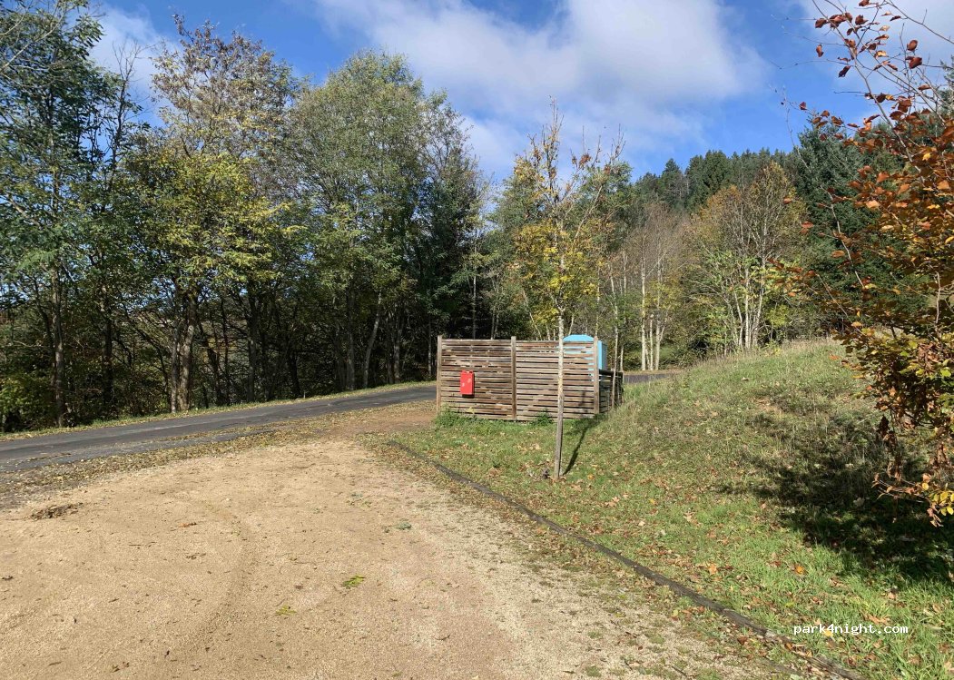 (63600) Valcivières - Aire Camping Car — foto