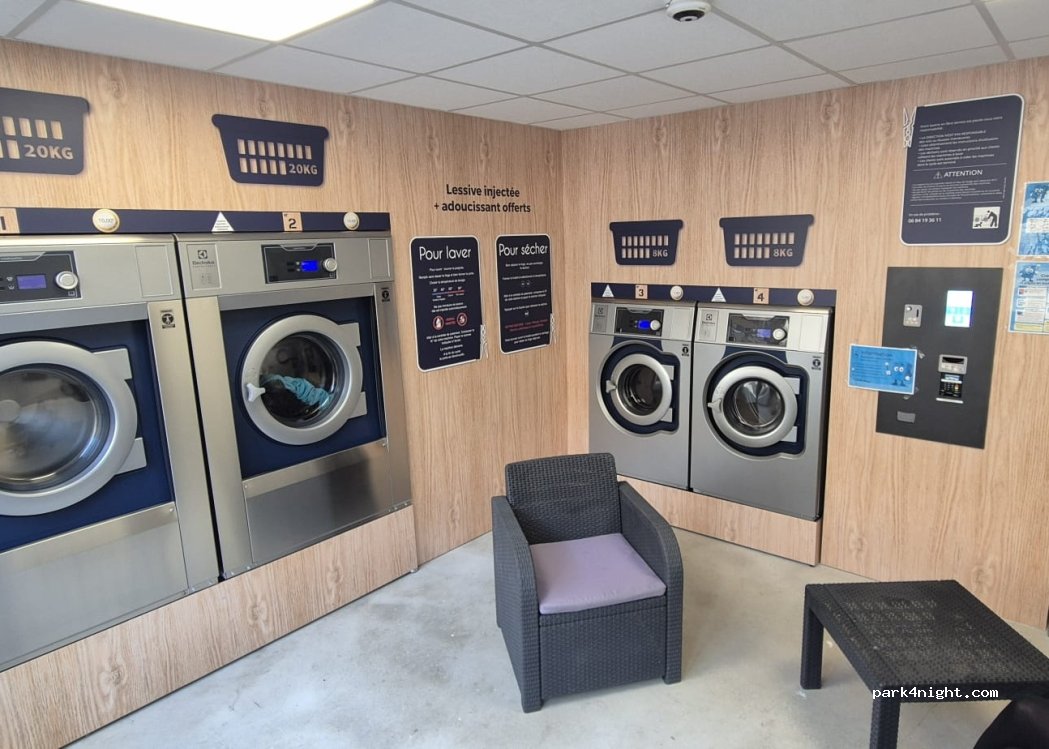 (54210) Saint-Nicolas-de-Port - Rue Anatole France — foto