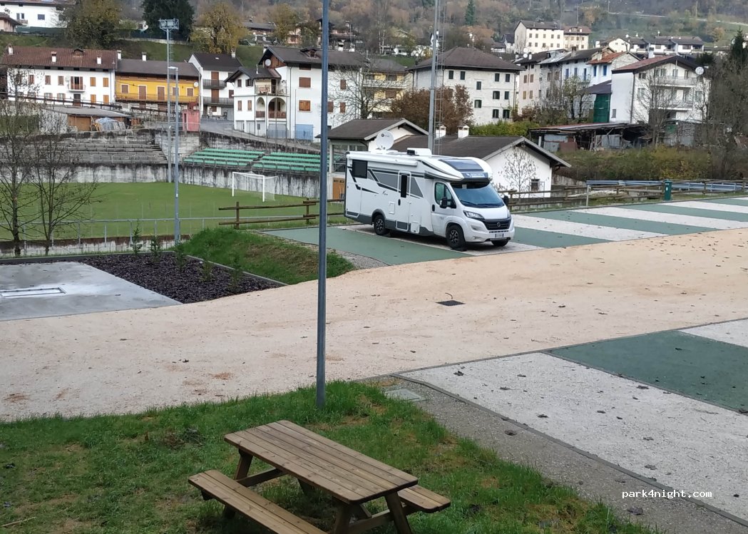 () Claut - Via Giulio Giordani — foto