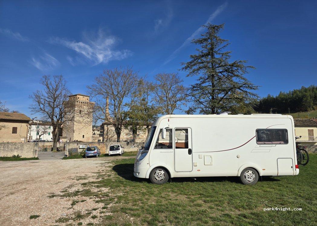 (61033) Fermignano - Via Piave — foto 3