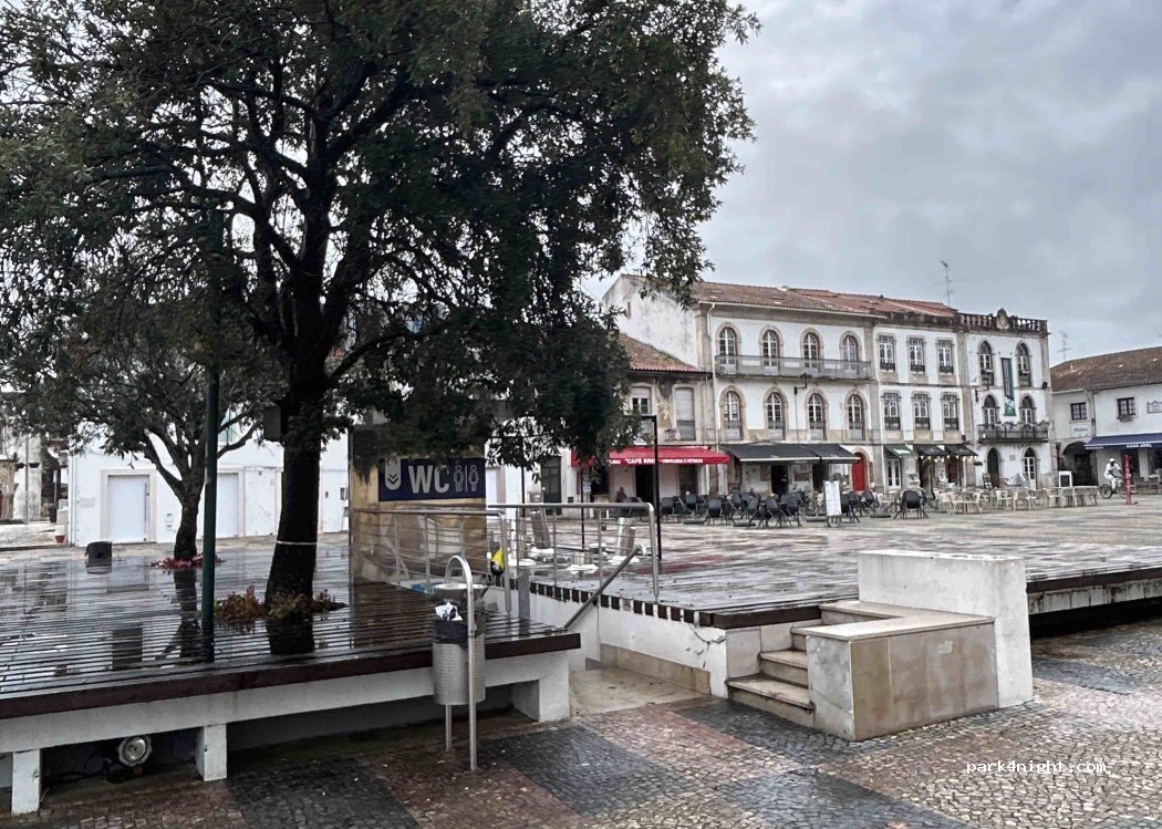 (2440-063) Batalha - Praça Mouzinho de Albuquerque — foto 2
