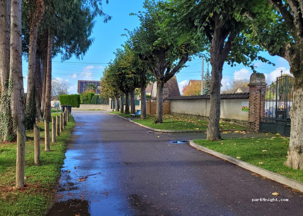(89100) Malay-le-Grand - Avenue de la Gare — foto 3