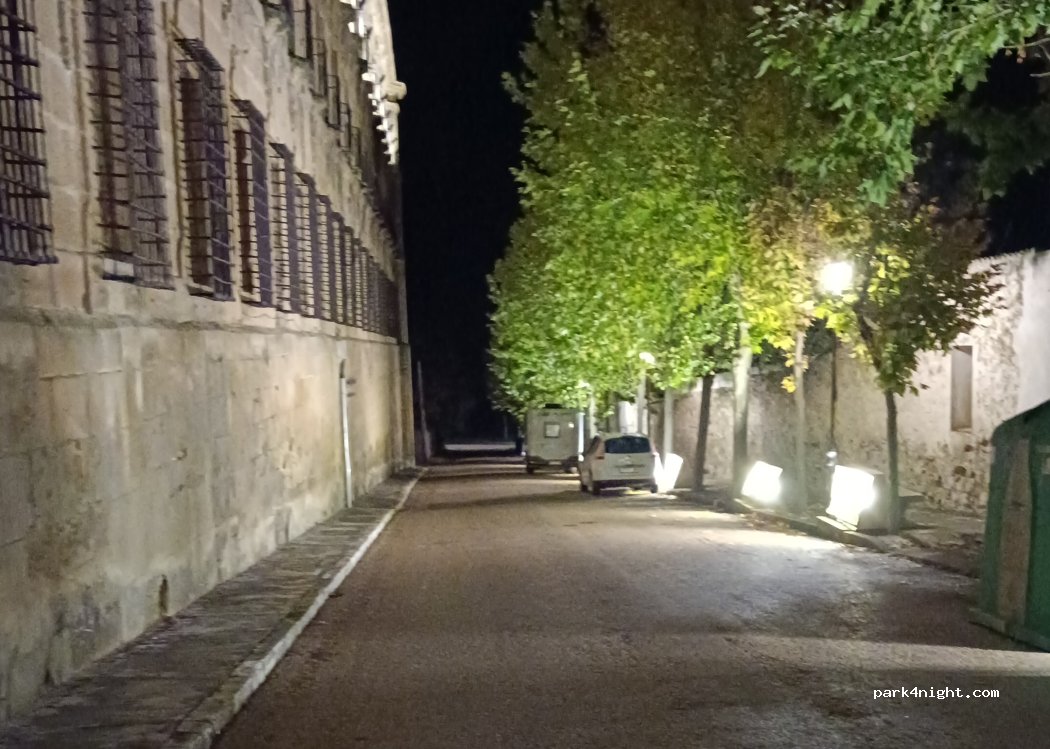 (16500) Huete - Calle de Cristobal Colón — foto 3
