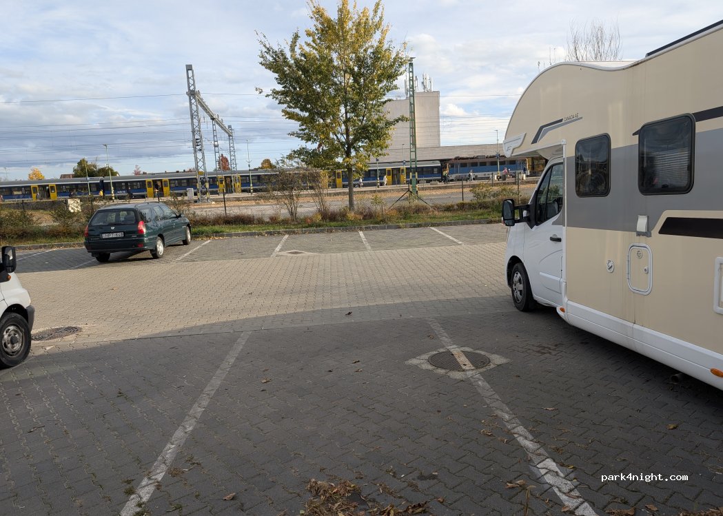 (8230) Balatonfüred - IV. és V. vágány — foto 2