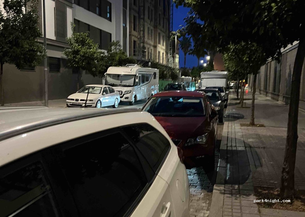 (14404) Cordova - Calle Escritora Carmén de Burgos — foto 2