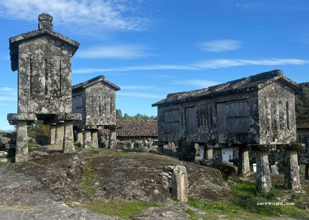 (4980-451) Lindoso - Unnamed Road — foto