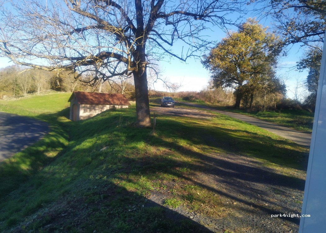 (63520) Saint-Jean-des-Ollières - D53 — foto 2