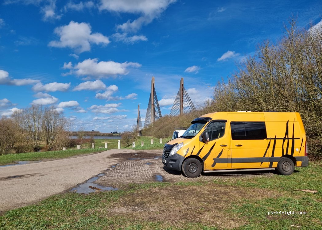 (5301GA) Zaltbommel - Waalbandijk — foto 2