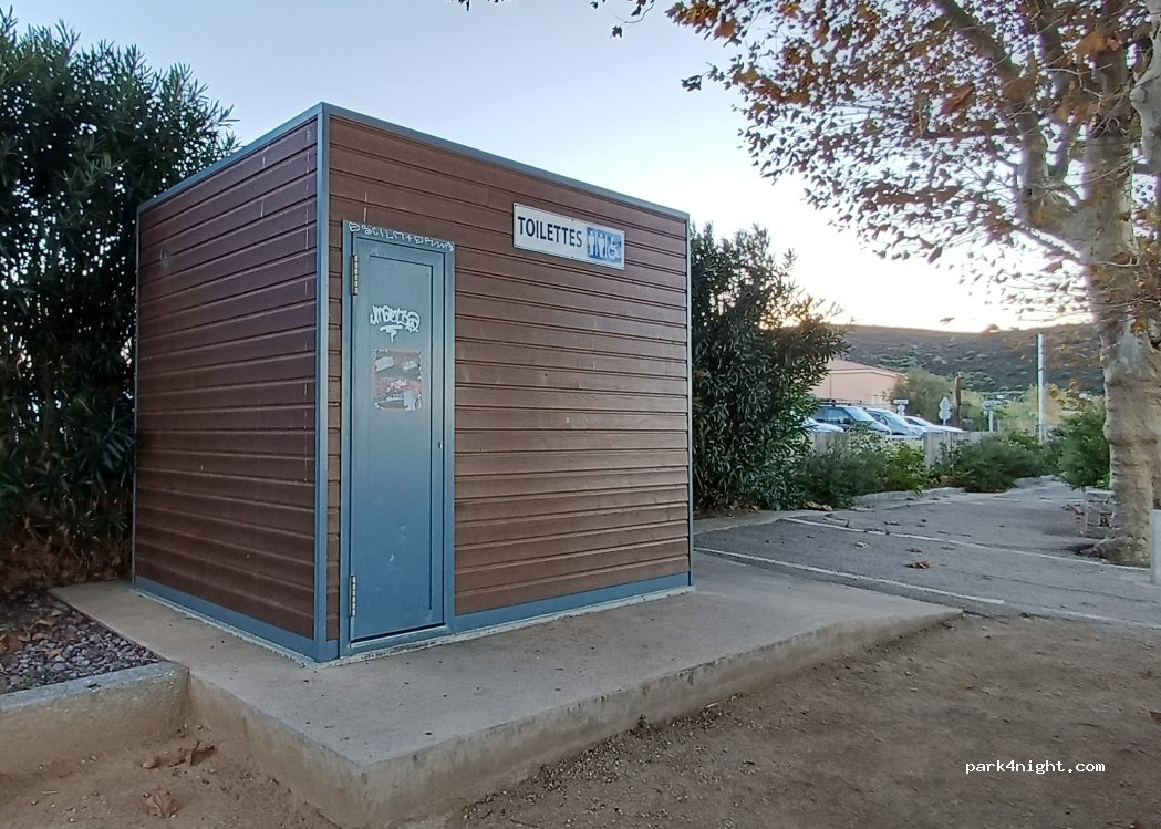 (20220) L'Île-Rousse - Boulevard Sottu Mare — foto