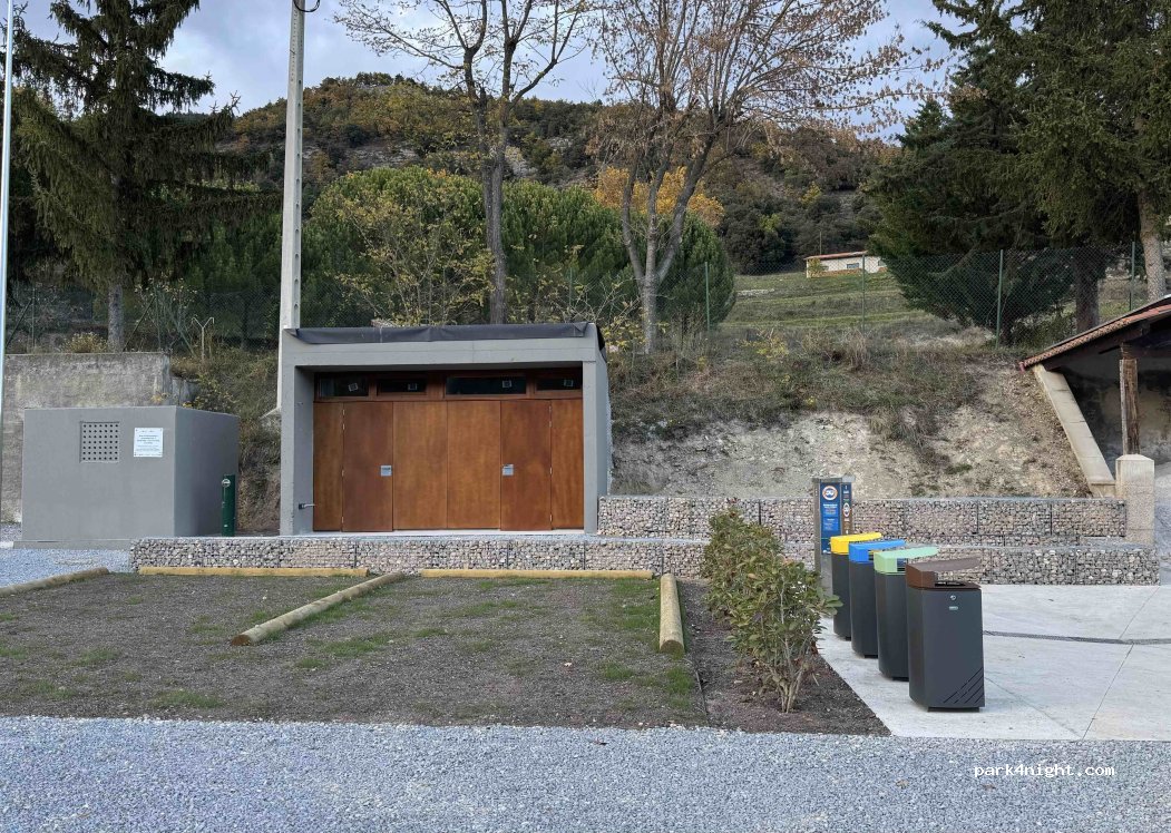 (17531) Gombrèn - Camí del Cementiri — foto 2