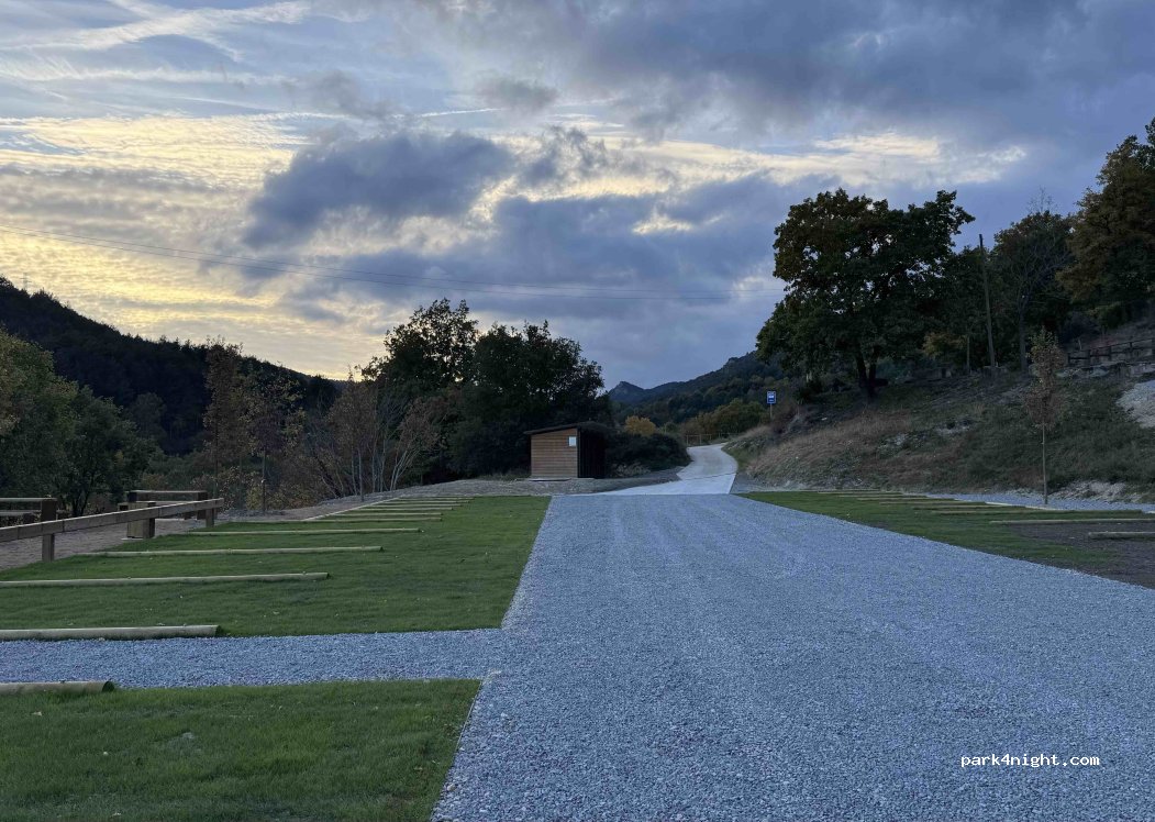(17531) Gombrèn - Camí del Cementiri — foto 3